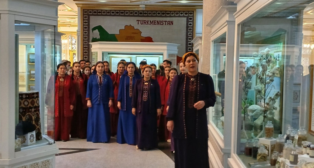 «Türkmenistanyň Halk Maslahaty: Geňeşli iliň döwletli ýoly»