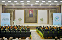 Lebap welaýat häkimliginiň mejlisler jaýynda «Parahatçylyk abadançylyk mizemez ösüşiň berk binýadydyr» ady bilen aýdym-sazly dabaraly maslahat geçirildi.