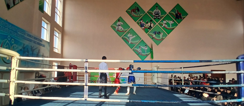 "Türkmen sporty dünýä ýaýylýa” ady bilen Türkmenabat şäheriniň 6-njy sport mekdebinde  sportuň Kikboksing görnüşi boýunça ýaryş geçirildi.