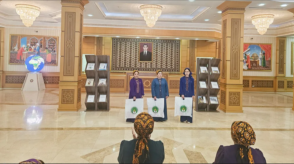 Lebap welaýatynda kitaphana işgärleriniň arasynda bäsleşik geçirildi