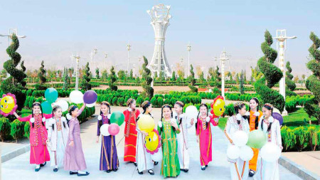 Çaga eziz, edebi ondan-da eziz!